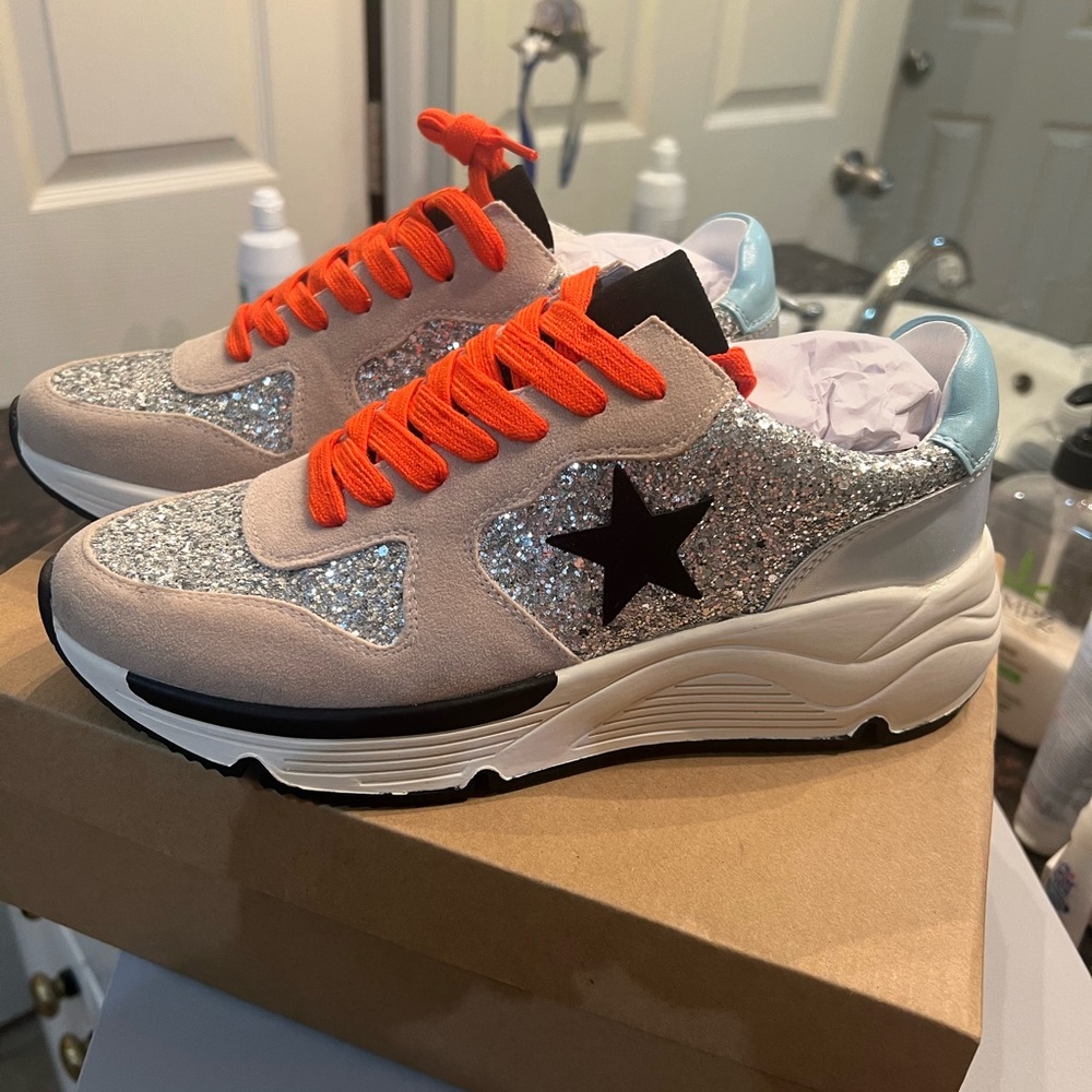 Oasis Society Sneakers